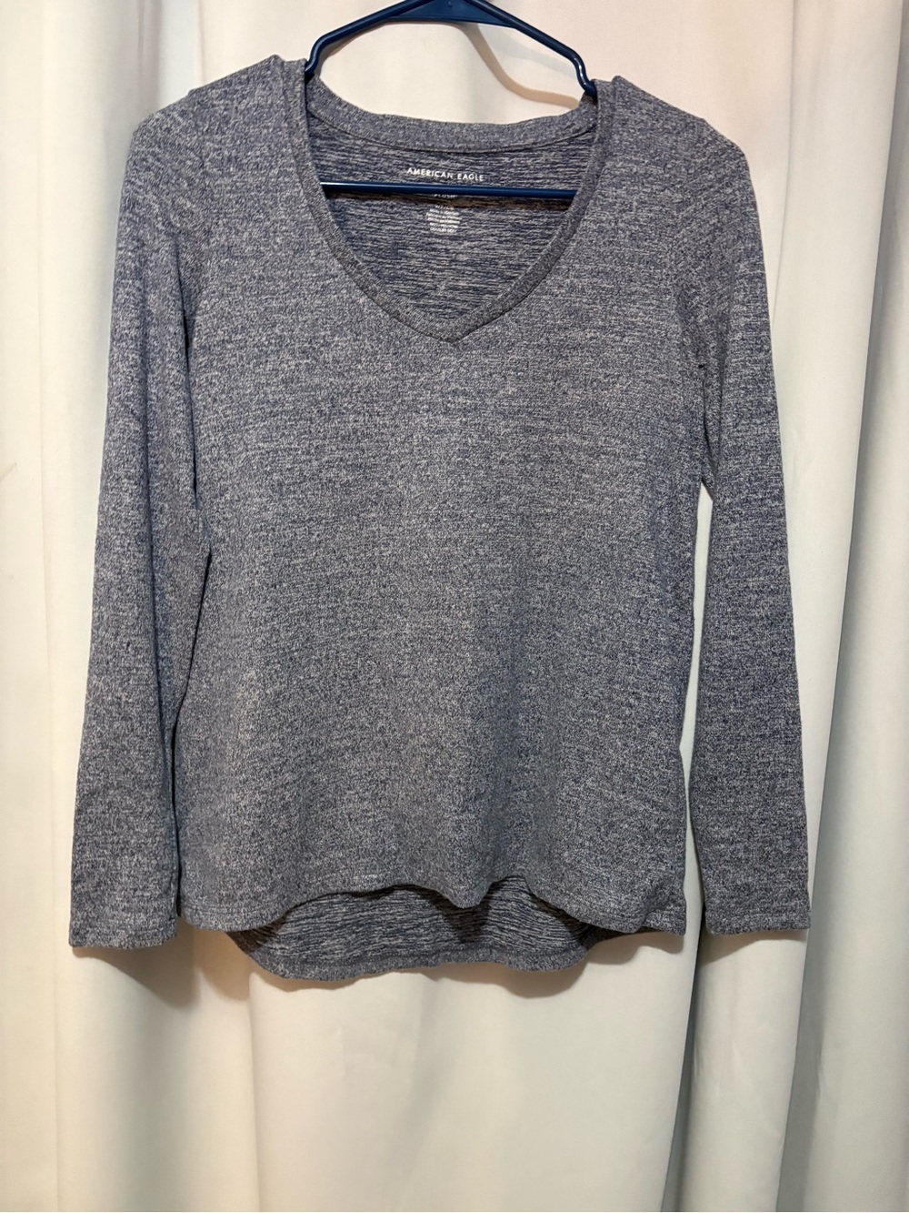 American Eagle Outfitters Gray Heather V-Neck Long Sleeve Top
